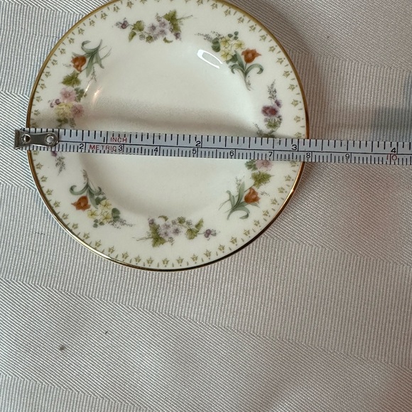 Small Wedgwood Mirabelle 3” Plate - Picture 11 of 13